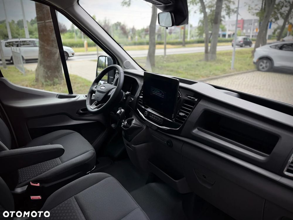 Ford Transit - 27