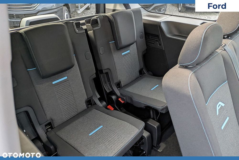 Ford Tourneo Connect - 13