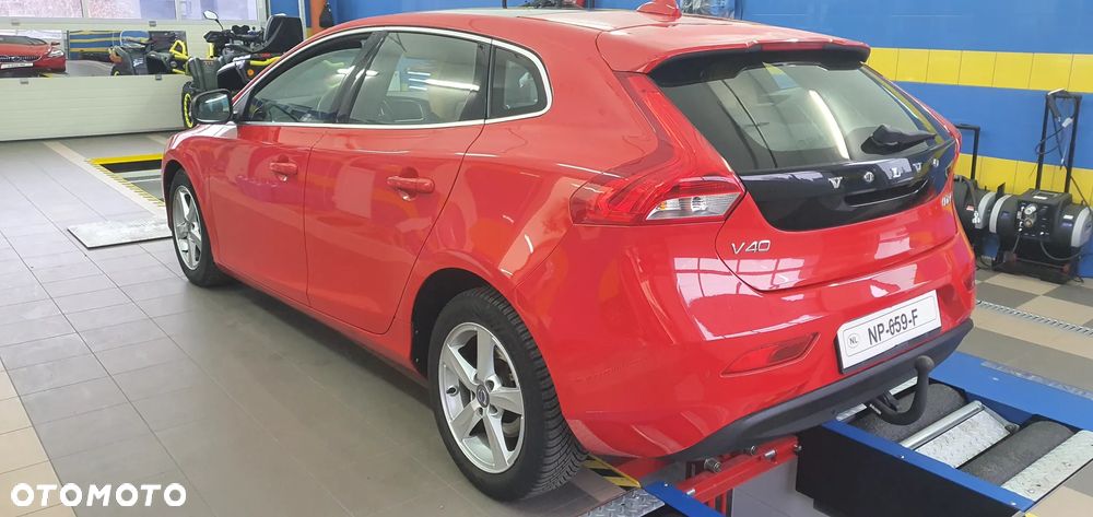 Volvo V40 D2 Inscription - 3