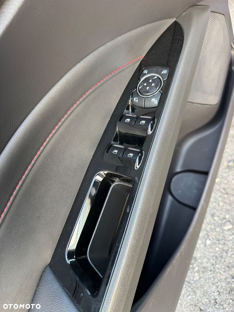 Ford Mondeo - 25