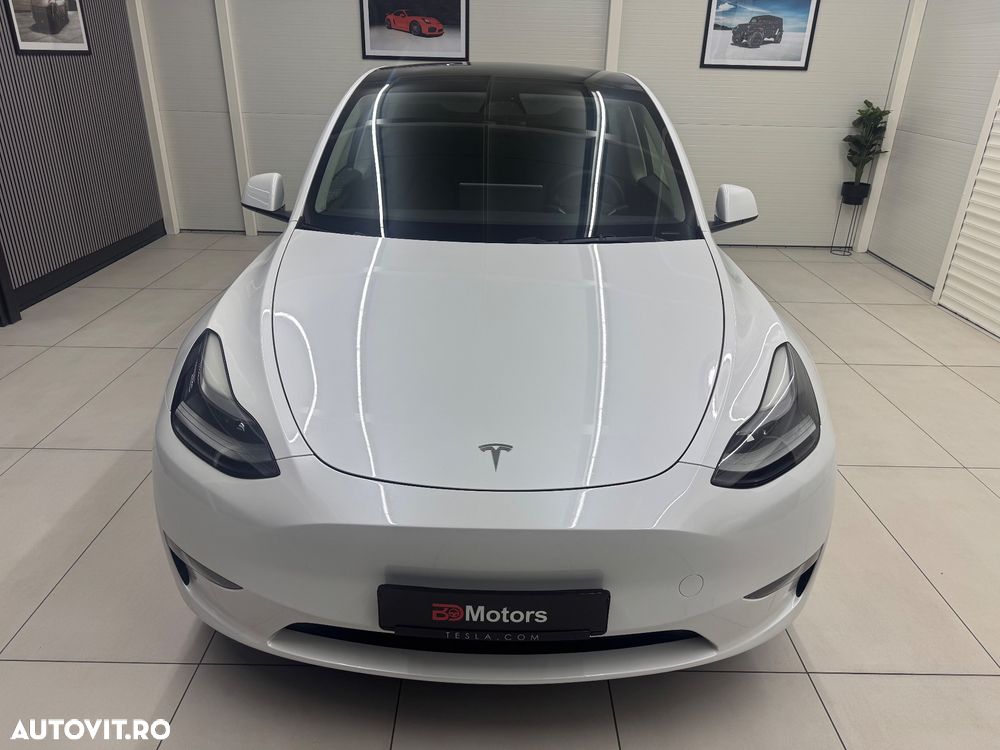 Tesla Model Y Long Range Dual Motor AWD - 17