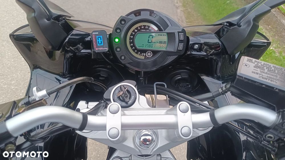 Yamaha FZ - 7