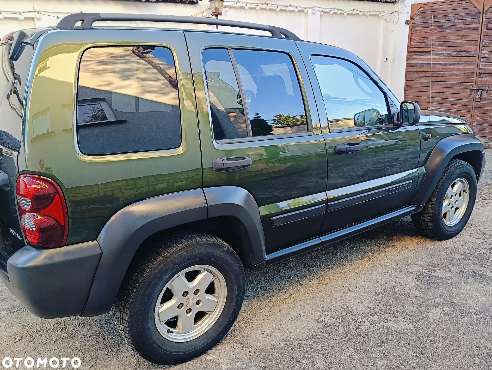Jeep Liberty 3.7 4x4 - 14