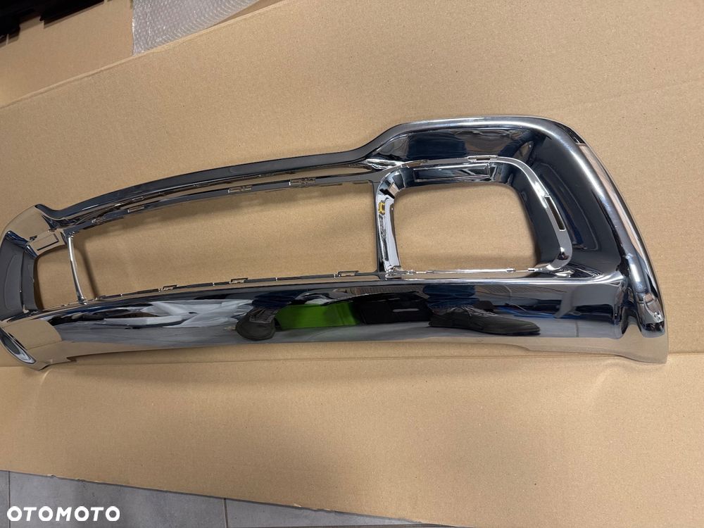 Jeep Grand Cherokee WK2 14- atrapa zderzaka dół