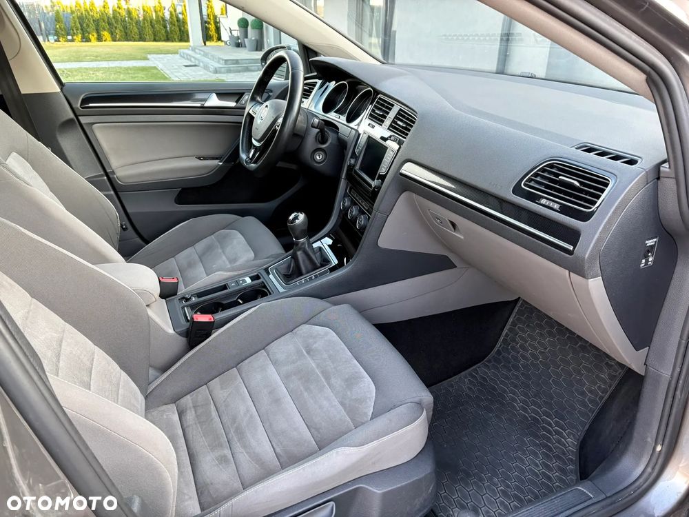 Volkswagen Golf 1.4 TSI BMT Highline - 12