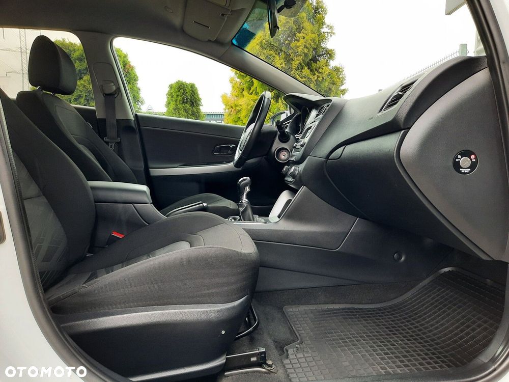 Kia Ceed Cee'd 1.6 GDI M - 8