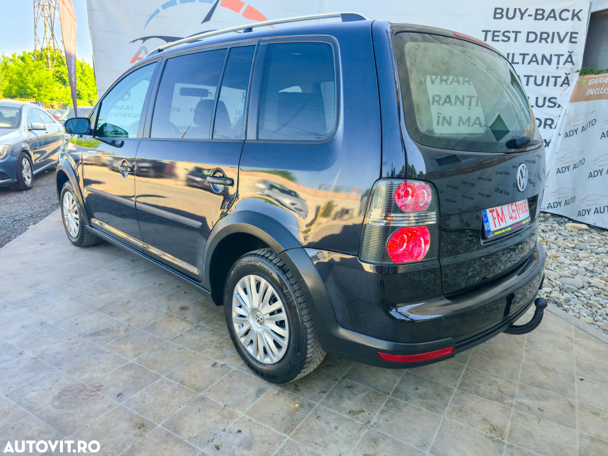 Volkswagen Touran 2.0 TDI Comfortline - 5