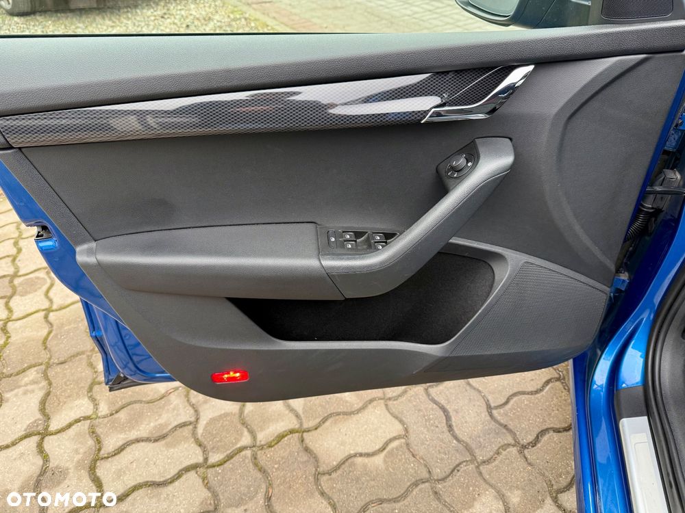 Skoda Octavia 2.0 TDI DSG RS - 14