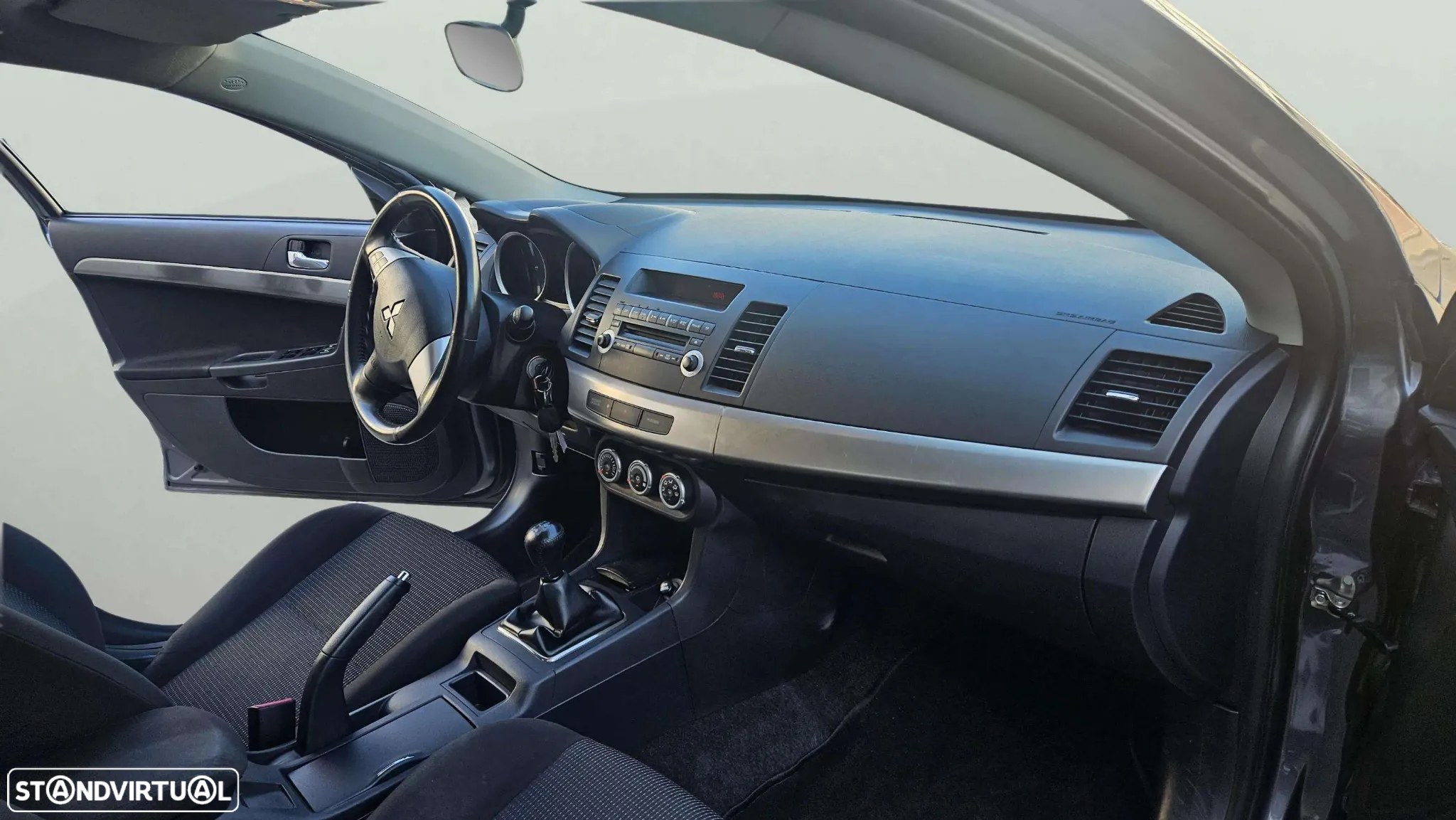 Mitsubishi Lancer 1.5 Invite - 15