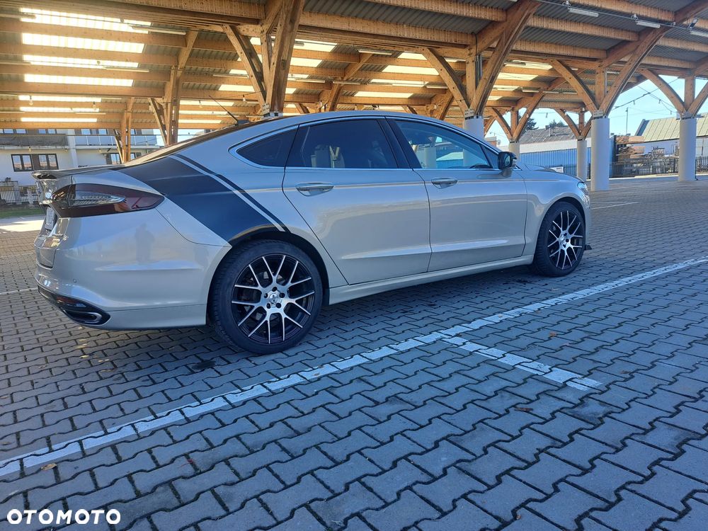 Ford Fusion - 19
