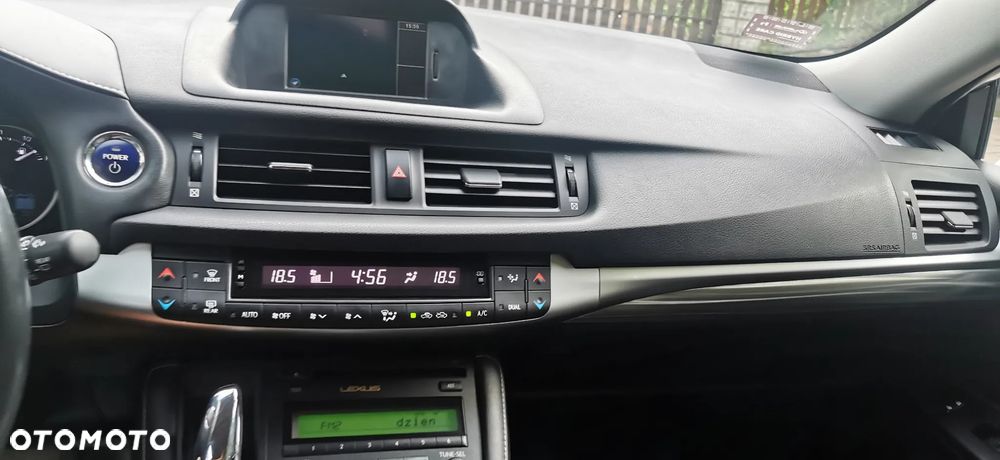 Lexus CT 200h Prestige - 14