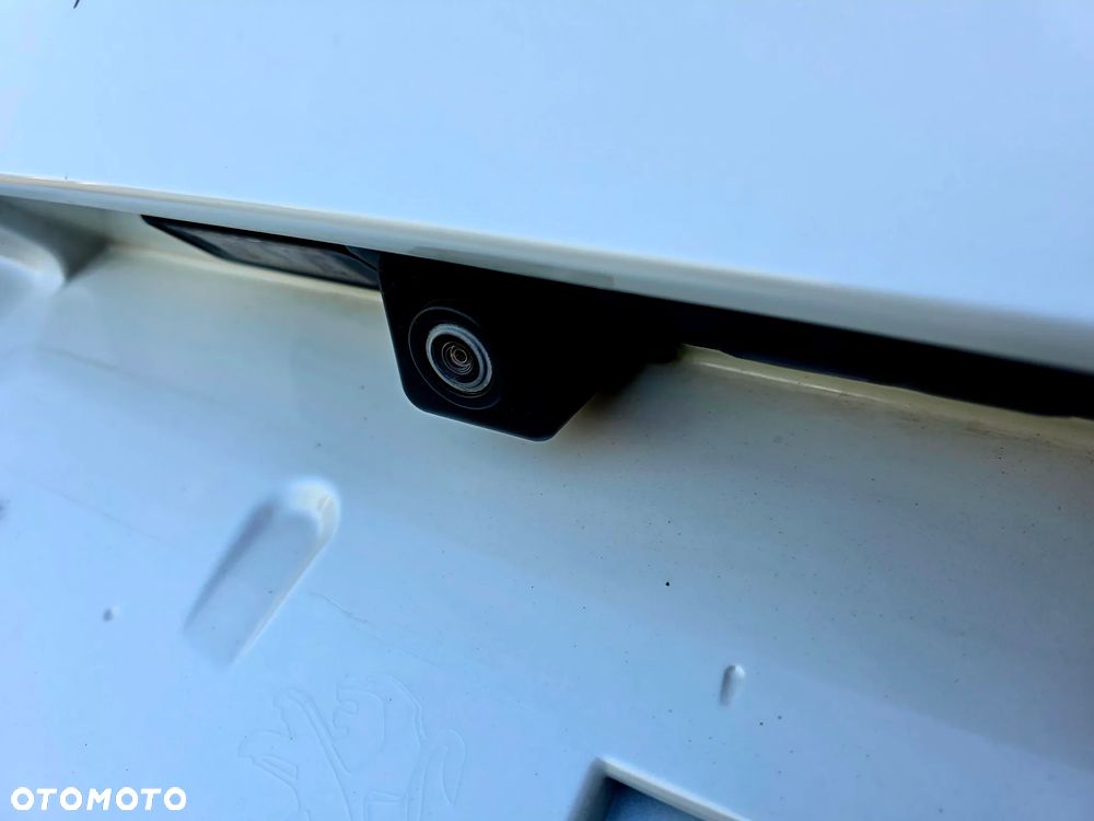 Peugeot 3008 BlueHDi 130 Stop & Start EAT8 Allure - 17