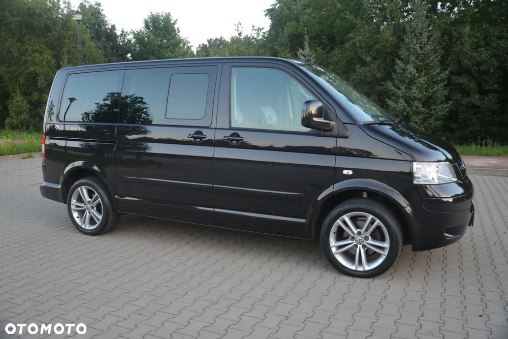 Volkswagen Multivan - 19