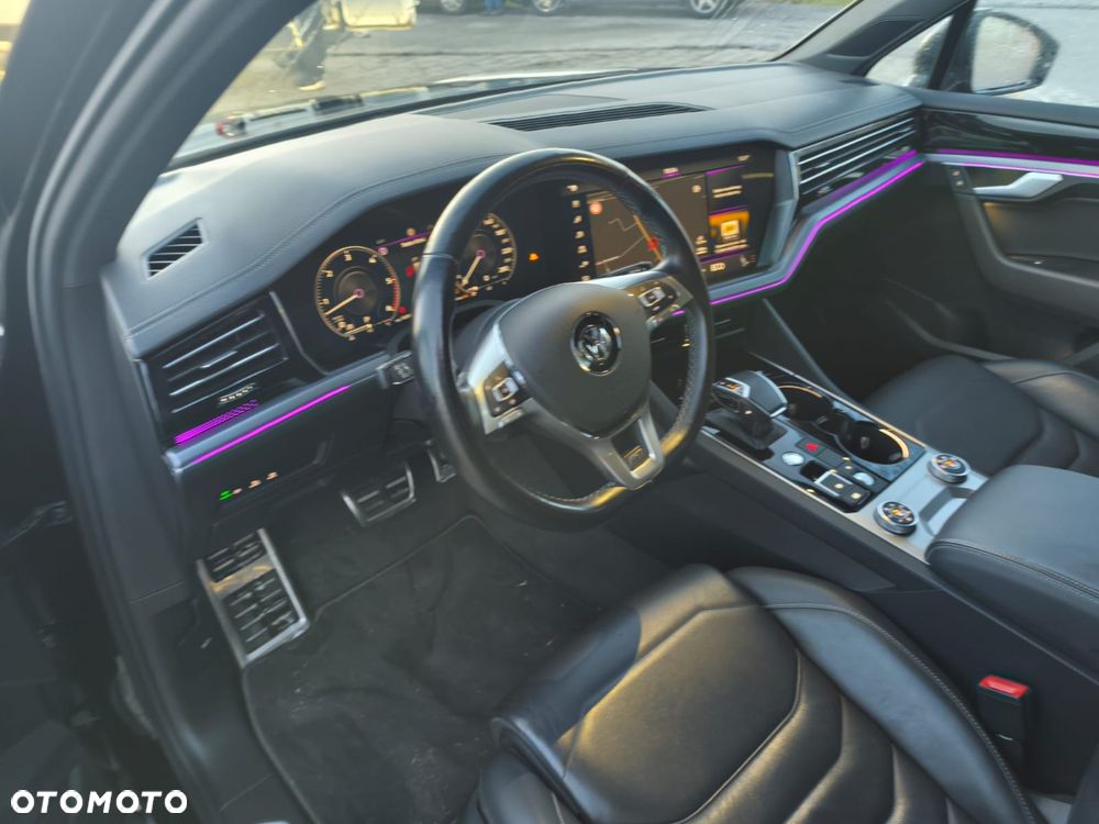 Volkswagen Touareg - 18