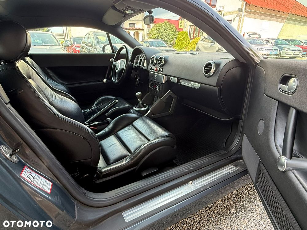 Audi TT Coupé 1.8T Quattro - 28