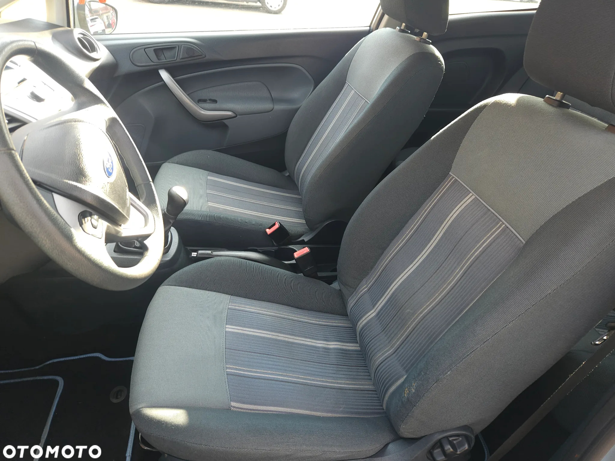 Ford Fiesta - 22