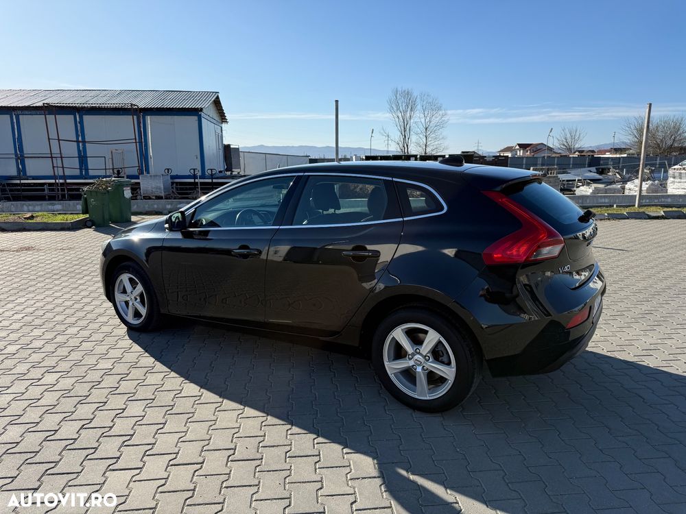 Volvo V40 D2 Summum - 29