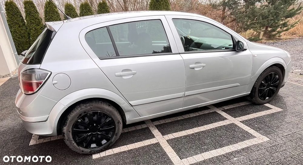 Opel Astra 1.9 CDTI Enjoy - 6