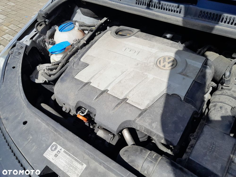 Volkswagen Golf Plus 2.0 TDI Comfortline - 24