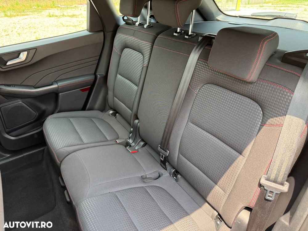 Ford Kuga 2.5 Duratec FHEV ST-LINE - 8