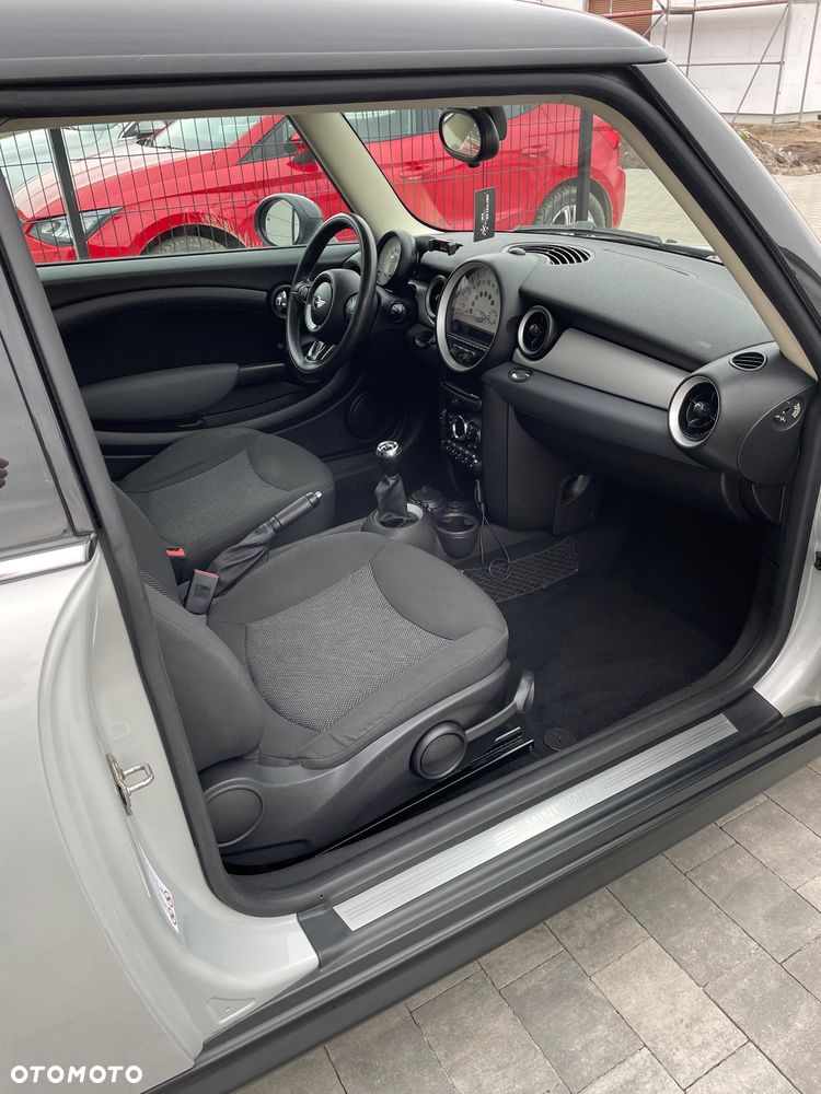 MINI Cooper Baker Street - 32