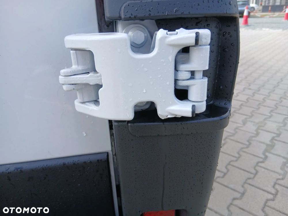 Fiat Ducato L4H3 140km od ręki - 8