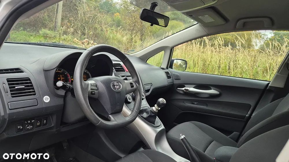 Toyota Auris 1.33 VVT-i Life - 5