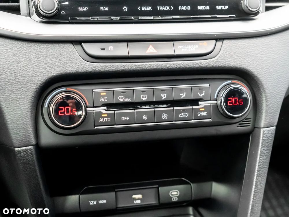 Kia XCeed 1.5 T-GDI M DCT - 16