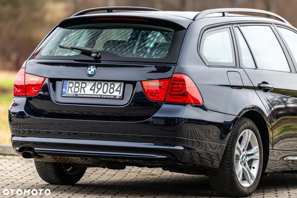 BMW Seria 3 318i - 10