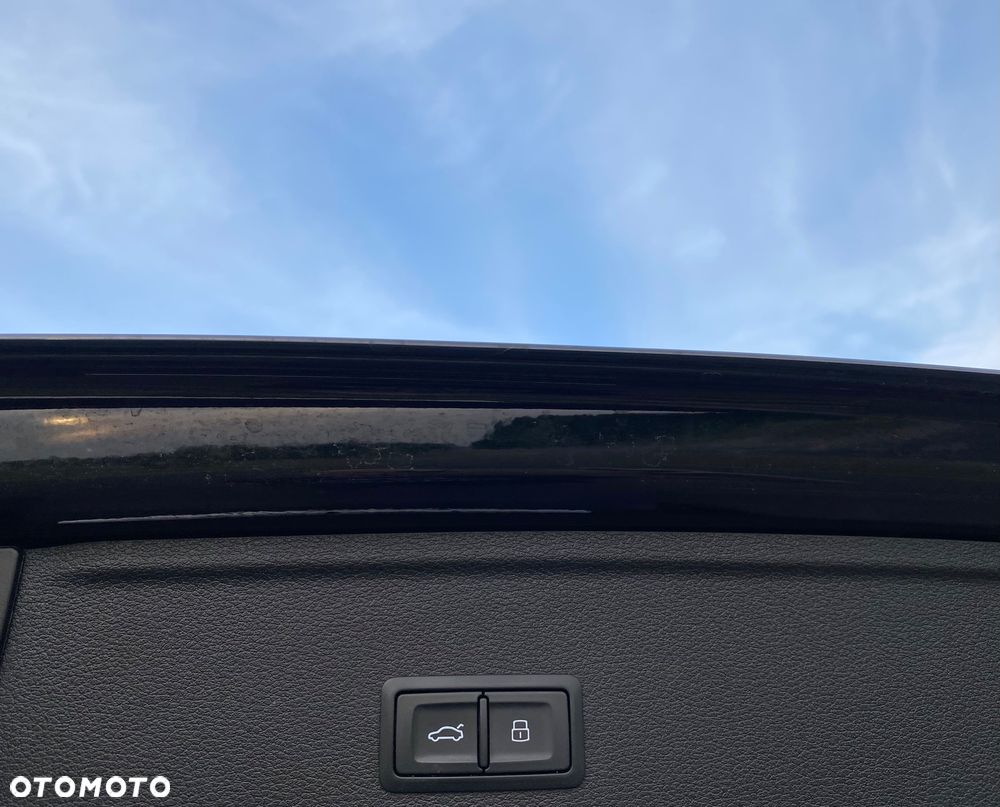 Audi A4 Avant 40 TDI quattro S tronic S line - 28
