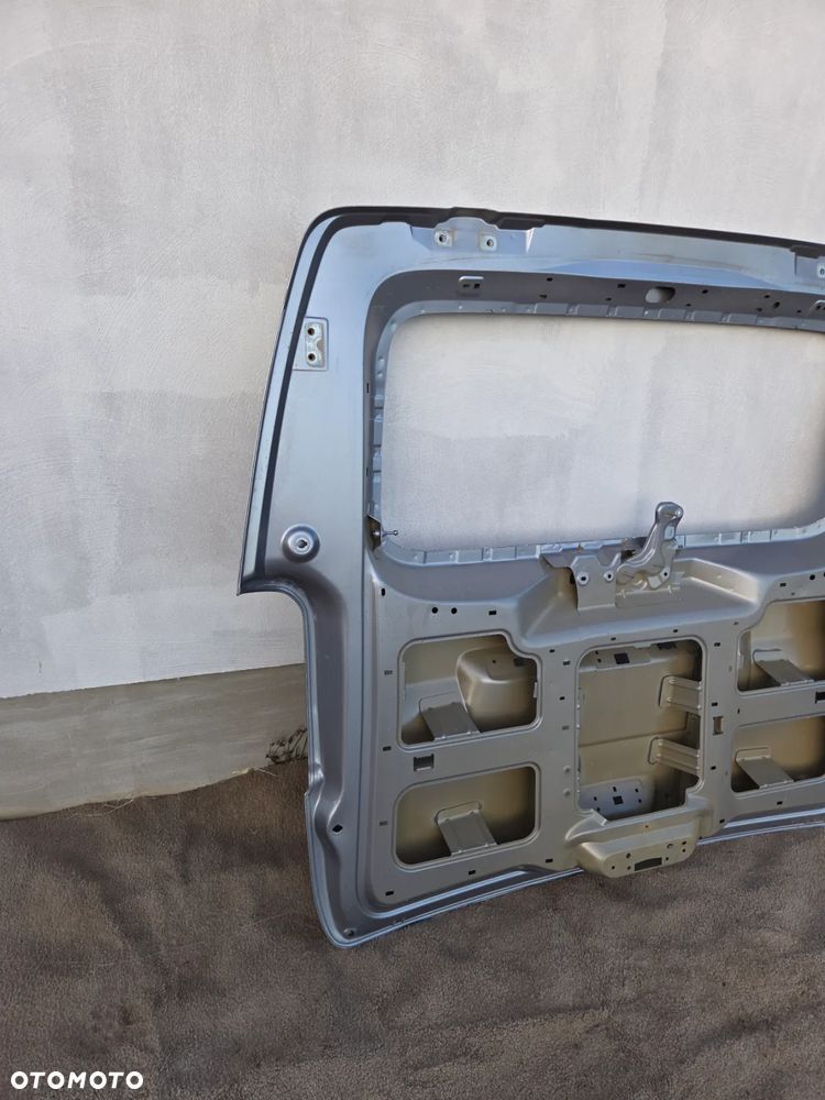 TYLNA KLAPA TOYOTA PROACE VERSO II ROK 16+ - 8