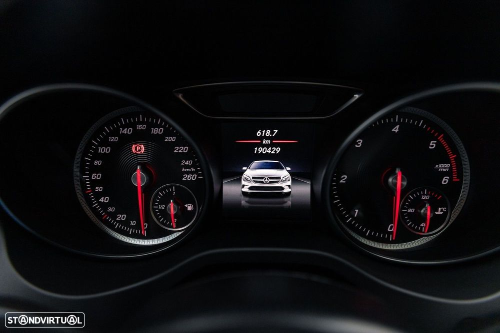 Mercedes-Benz CLA 220 d Shooting Brake Urban Aut. - 25