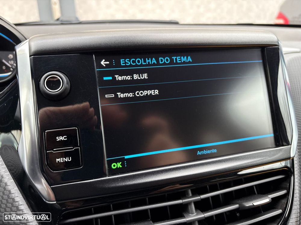 Peugeot 2008 1.2 PureTech Allure - 30