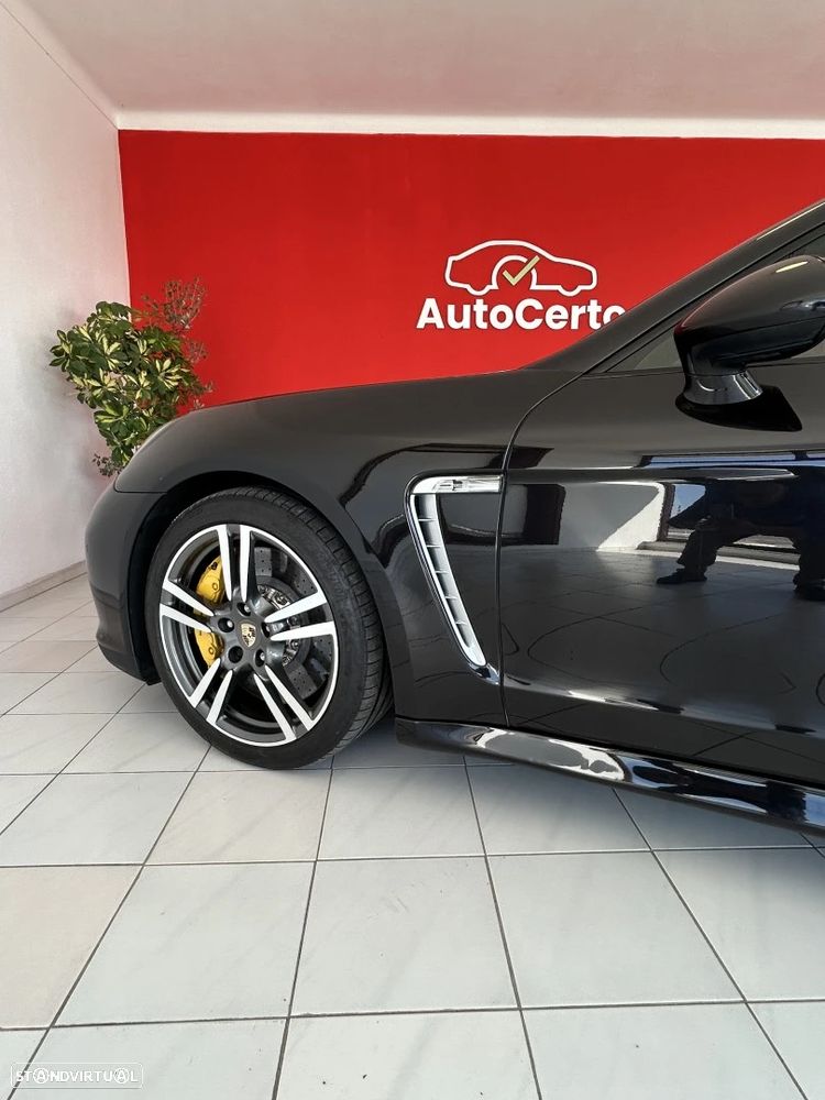 Porsche Panamera Turbo PDK - 4