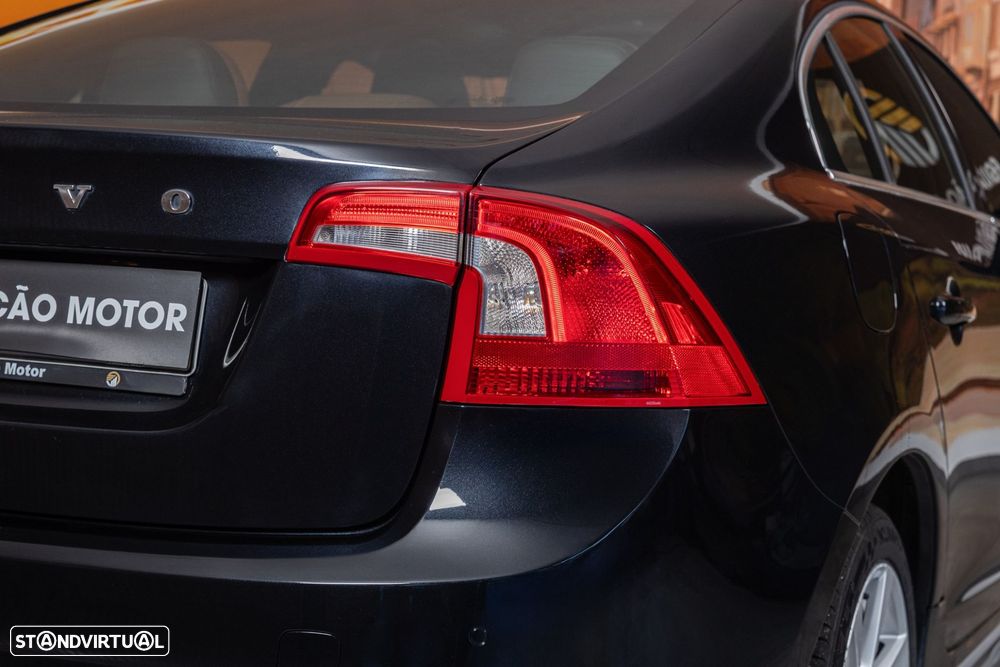 Volvo S60 Cross Country - 10