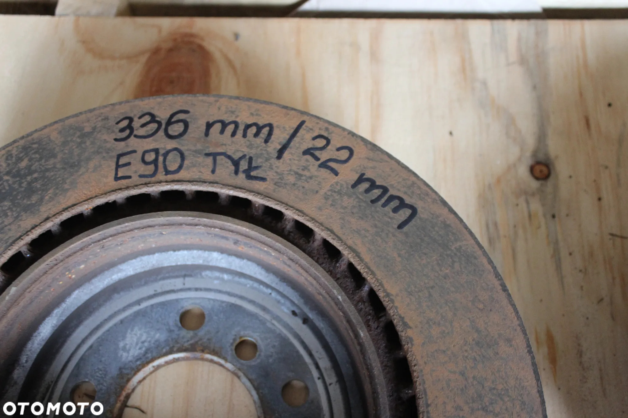 ZACISKI TARCZE HAMULCE TYLNE BMW E90 E91 336 MM  2009 - 13