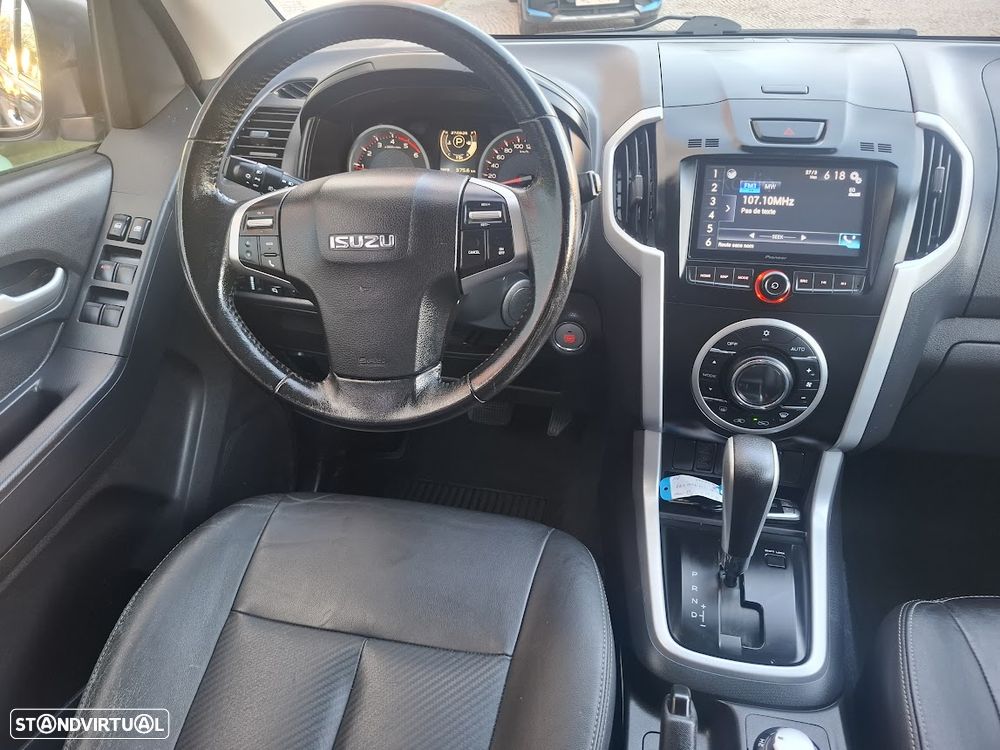 Isuzu D-Max 4x4 Cabine Dupla Auto Premium - 8