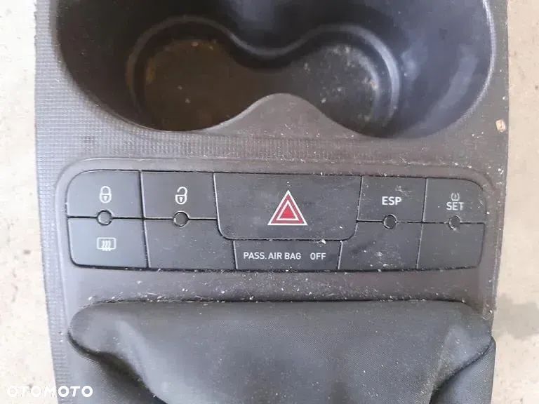 Panel przełącznik awaryjnych ESP SEAT IBIZA IV EUR 6J0927137R - 1