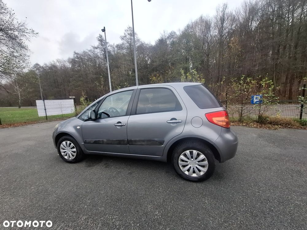 Suzuki SX4 1.6 Premium - 6