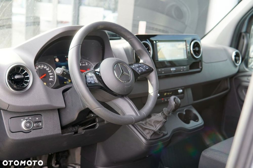 Mercedes-Benz Sprinter Brygadówka 7 osobowy - 12
