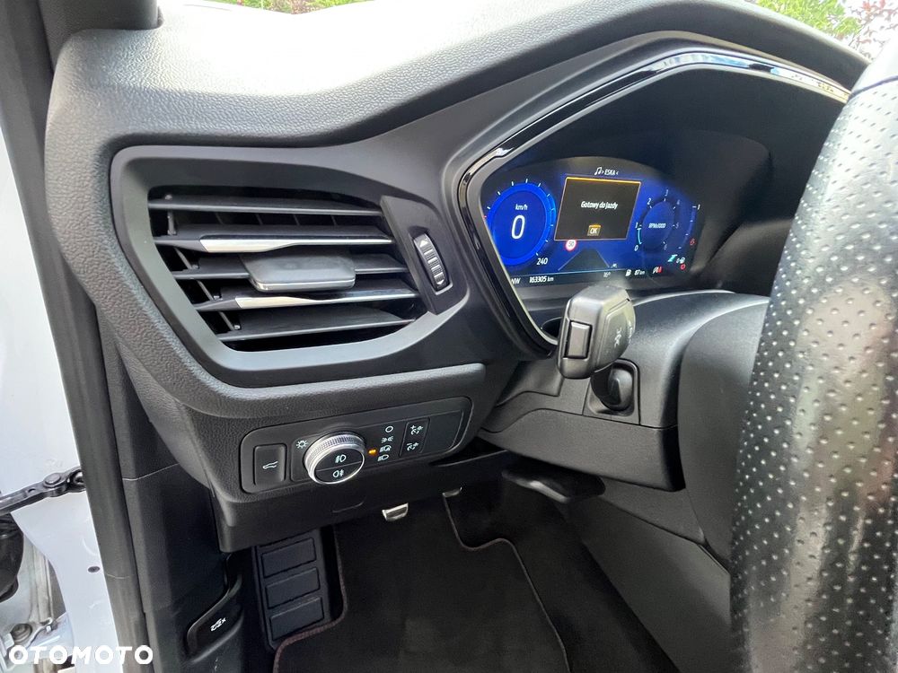 Ford Kuga 2.0 EcoBlue Hybrid ST-LINE X - 24