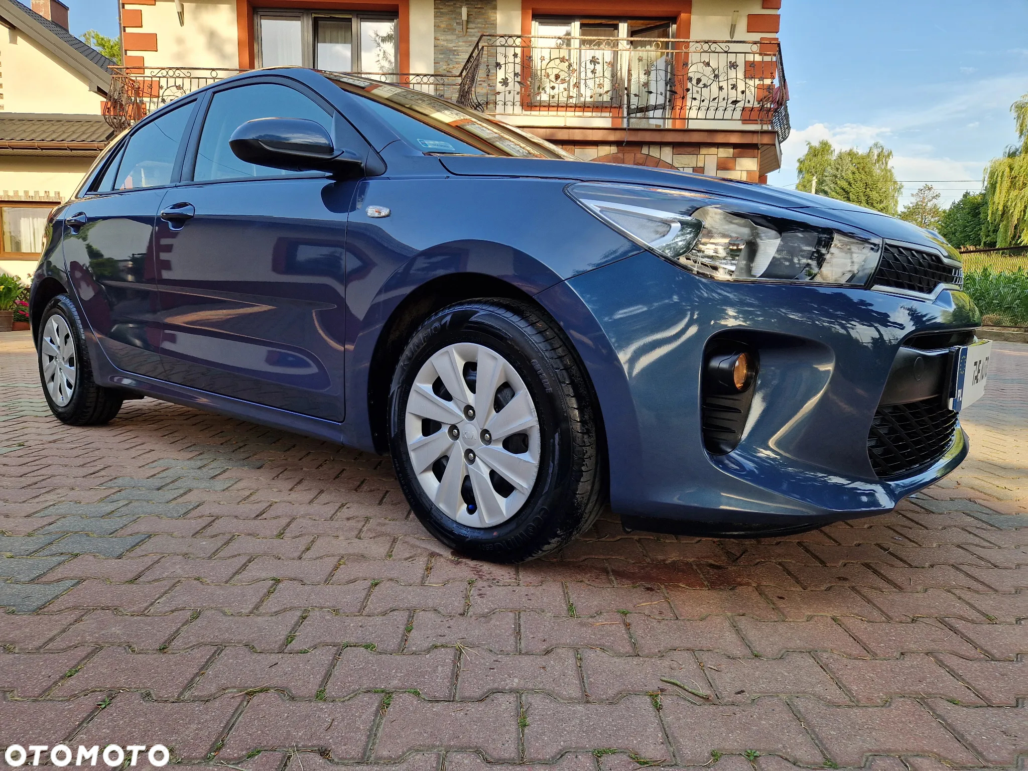Kia Rio 1.2 L - 11