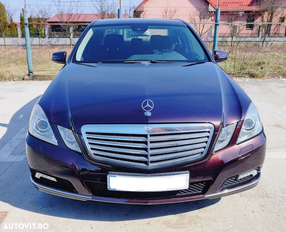 Mercedes-Benz E 220 CDI DPF BlueEFFICIENCY Automatik Elegance - 4