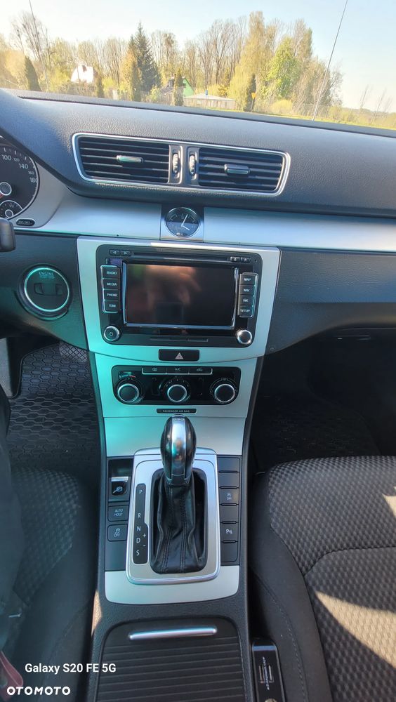 Volkswagen Passat 2.0 TDI DSG Highline - 13