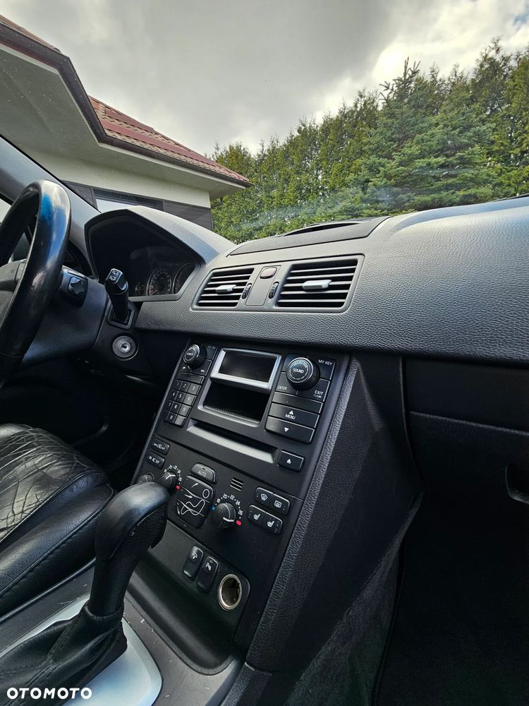 Volvo XC 90 2.4D Momentum - 8