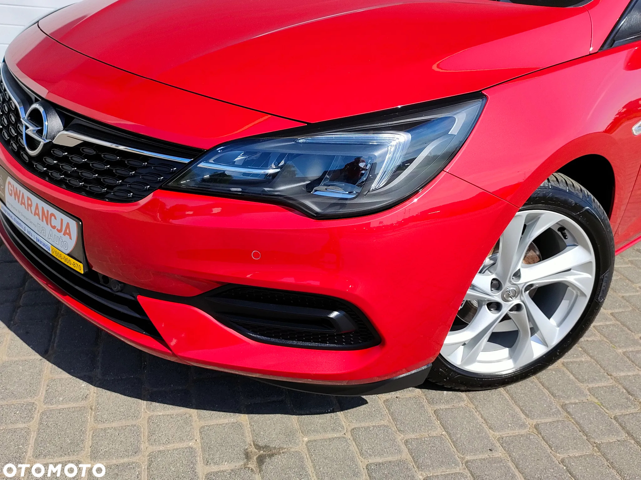 Opel Astra 1.2 Turbo Elegance - 4