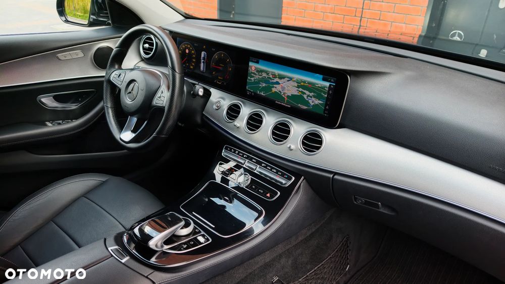 Mercedes-Benz Klasa E 220 d 9G-TRONIC Avantgarde - 23
