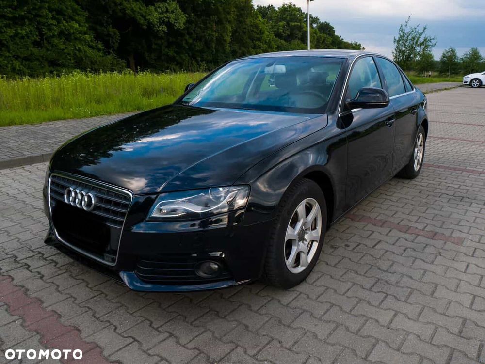 Audi A4 Limousine - 11