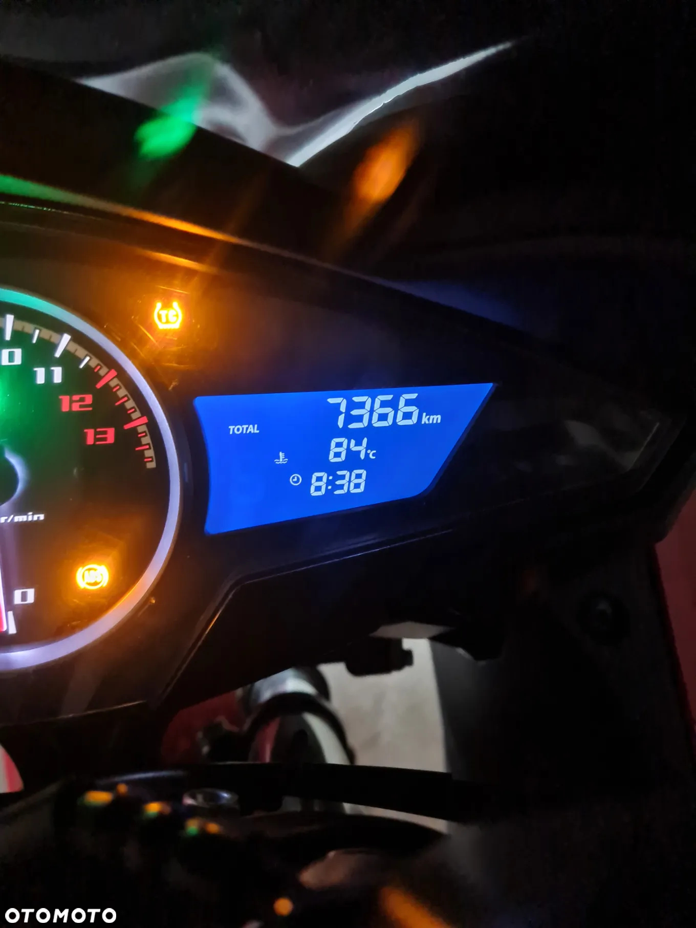 Honda VFR - 16