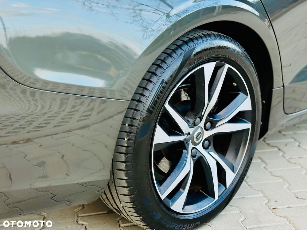 Volvo S60 T4 R-Design - 36